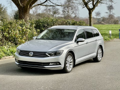 Passat 2.0 SE Estate Automatic LHD