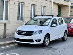 Sandero 0.9 TCe 'Laureate'