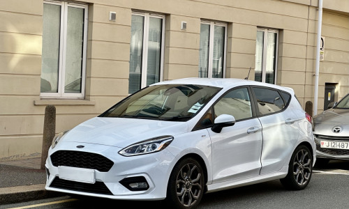 SPORTY FORD FIESTA