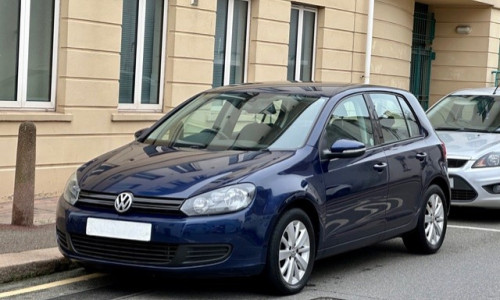 VW GOLF AUTO - £6,995